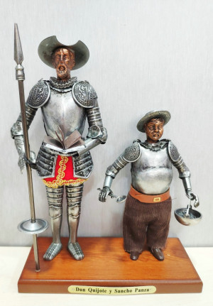 Don Quijote y Sancho color plata vieja